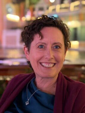 Meet your Posher, Laura